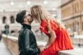 Iubește-o până la sfârşit şi apoi de la început, în lumea aceasta și în toate lumile…